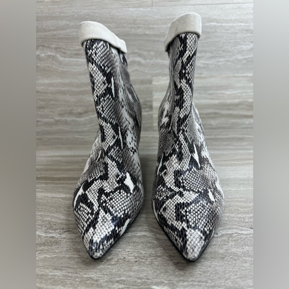 NEW! 42 Gold Ojai Suede Cuff Snakeskin Bootie Heels Womens Size 6 - Picture 2 of 10